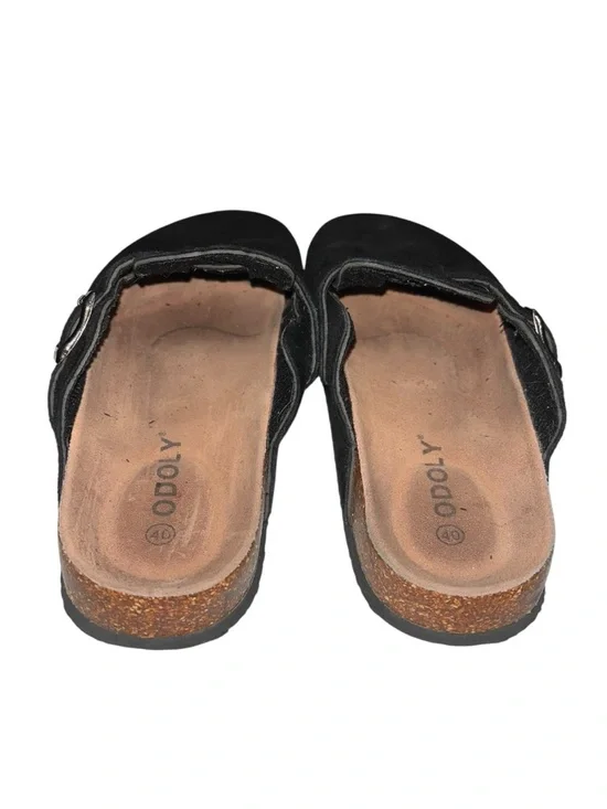 ODOLY Women's Black Suede Clogs
Size 40 / 8.5-9 - Picture 4 of 8